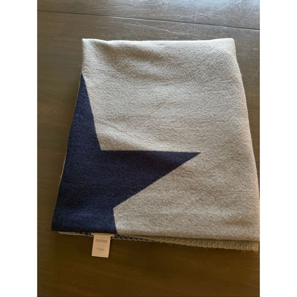Pottery Barn Kids Navy Gray Star Print Blanket